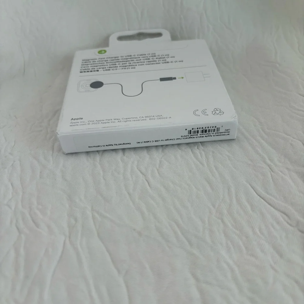 Apple Magnetic Charger with USB-C Cable. NEW